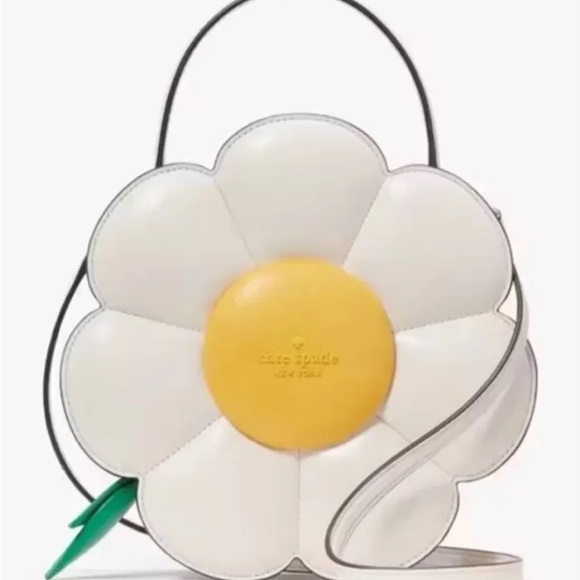 Gorgeous NWT Kate Spade | 3D Daisy Day Tripper Flower Crossbody Bag - Picture 1 of 4